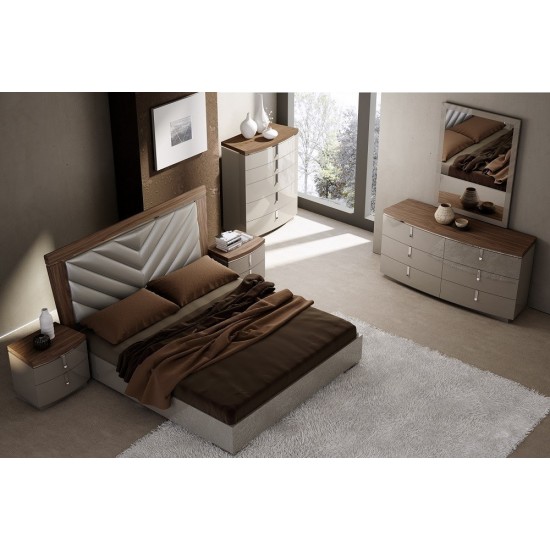 كنب وستائر/ Sofas and curtains